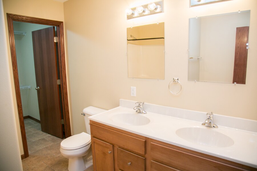 Building Photo - 8460 Old Highway Rd