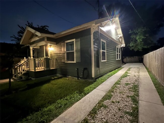 Building Photo - 4107 Bering St