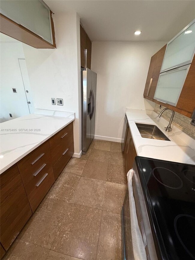 Building Photo - 4670 W 13th Ln