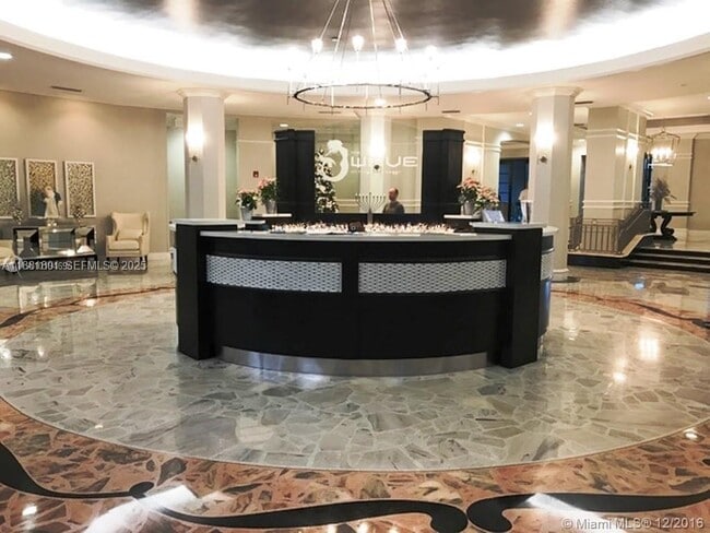 Building Photo - 2501 S Ocean Dr