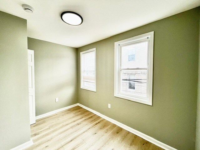 Building Photo - 935 S Belnord Ave