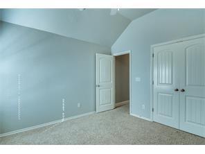 Building Photo - Large 3 Bedroom-Study- Large Livingroom-De...