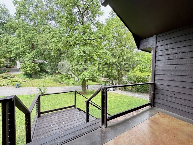 Building Photo - 4910 Bal Harbor Dr