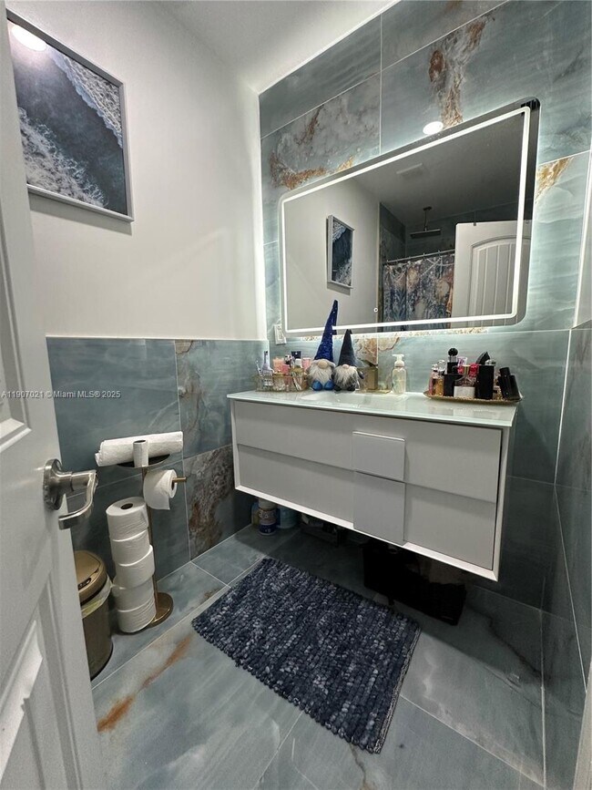 Building Photo - 12923 SW 285th Terrace