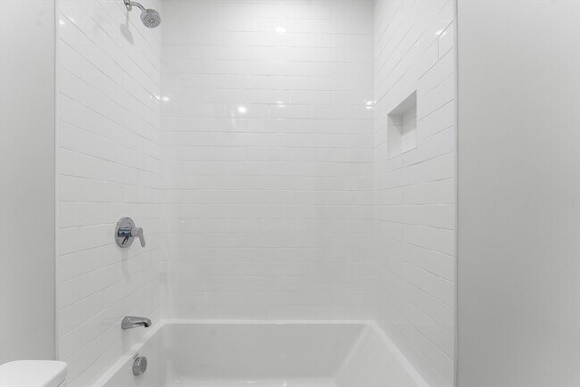 Building Photo - 23 Dewolf St