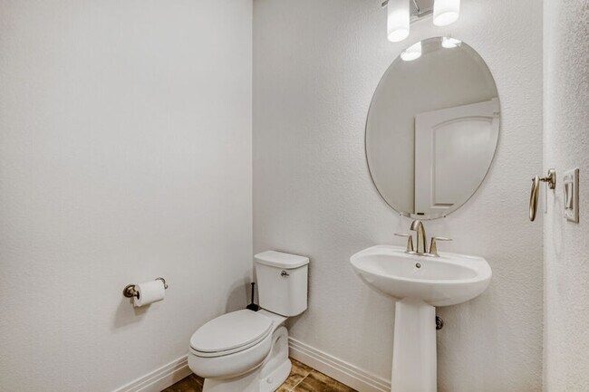 Building Photo - 1773 Spring Water Pt