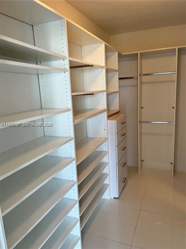 Building Photo - 19707 Turnberry Way