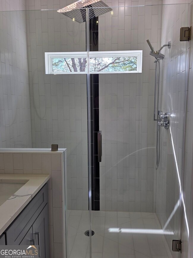 Building Photo - 43 Valley Trail SE