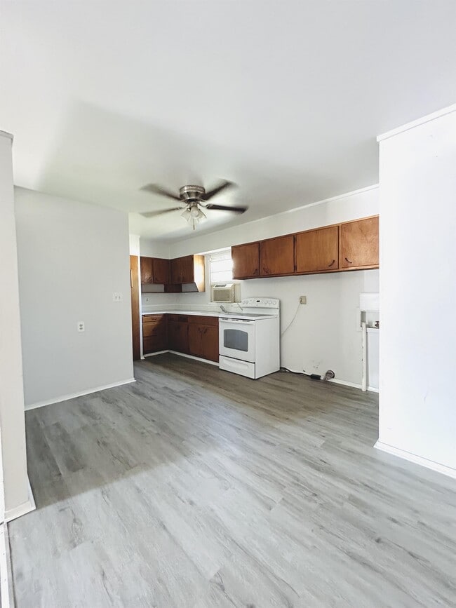 Building Photo - 5115 Bowie St