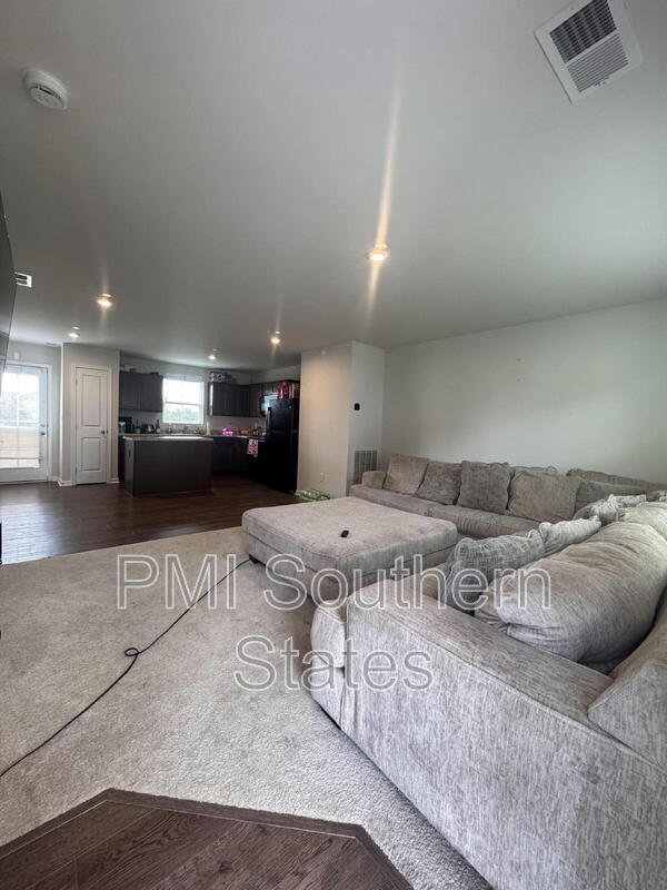 Building Photo - 926 Shakespeare Dr