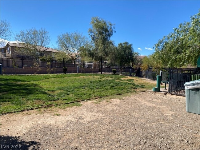 Building Photo - 6357 Luna Rosa Ave