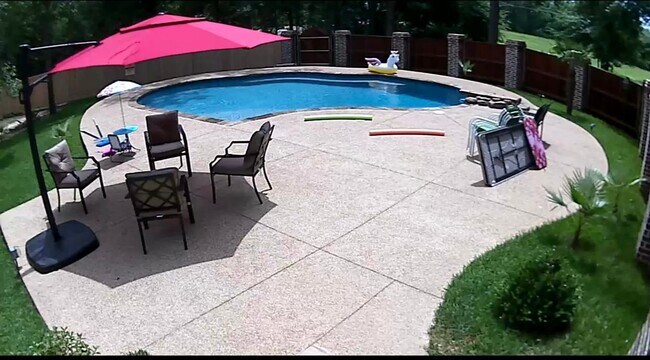 Building Photo - 2008 Longview Dr