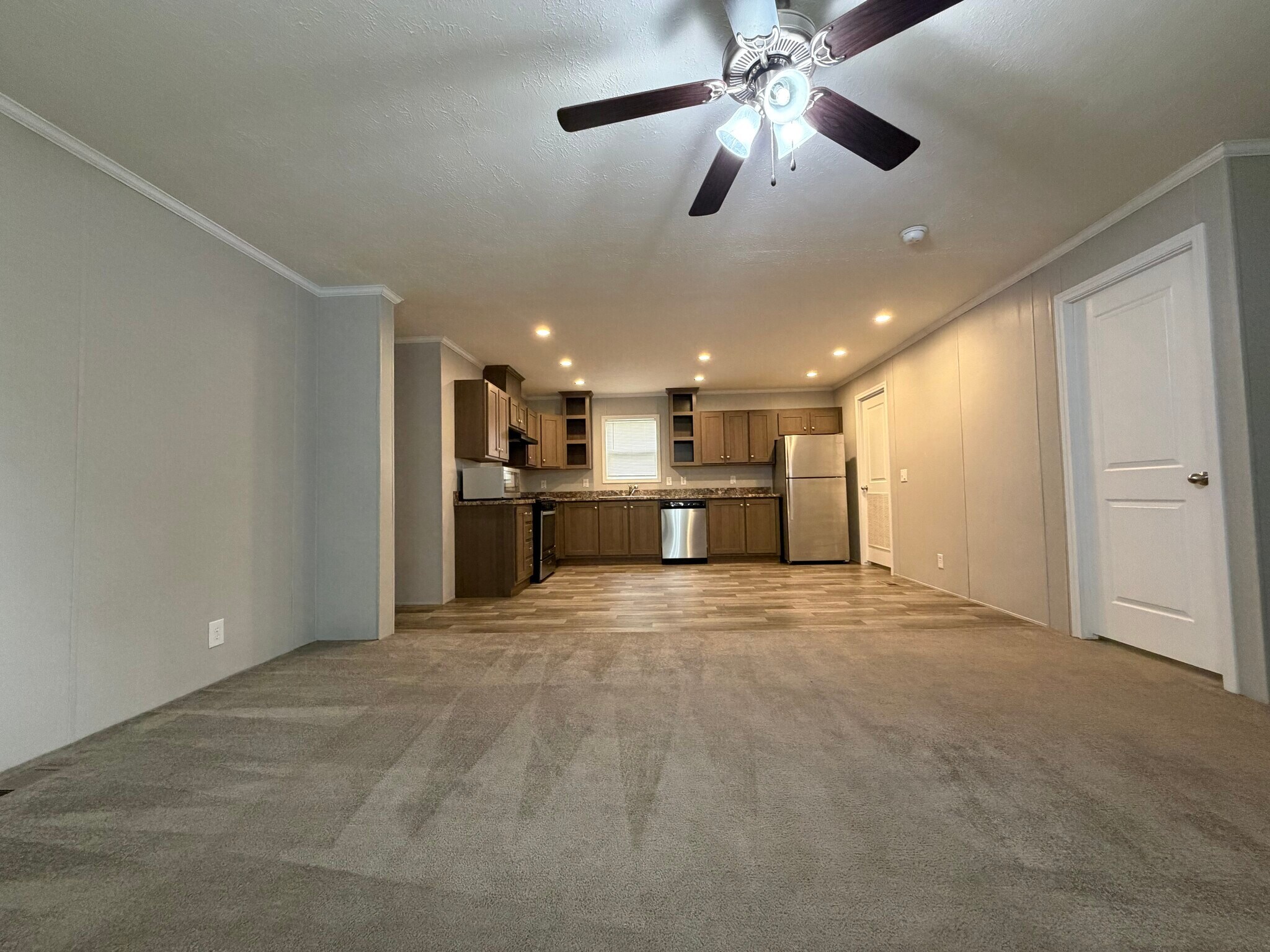 Building Photo - 1539 Huron Ct