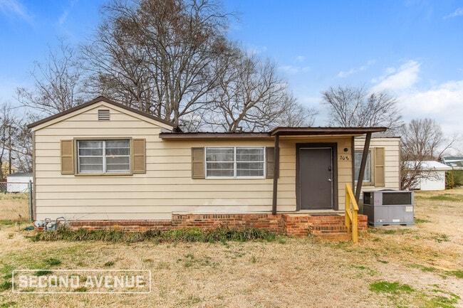 Building Photo - 208 Kentwood Ave