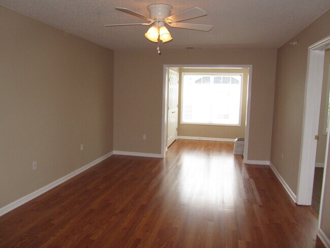 Building Photo - 2010 Wolfmill Drive Unit 304