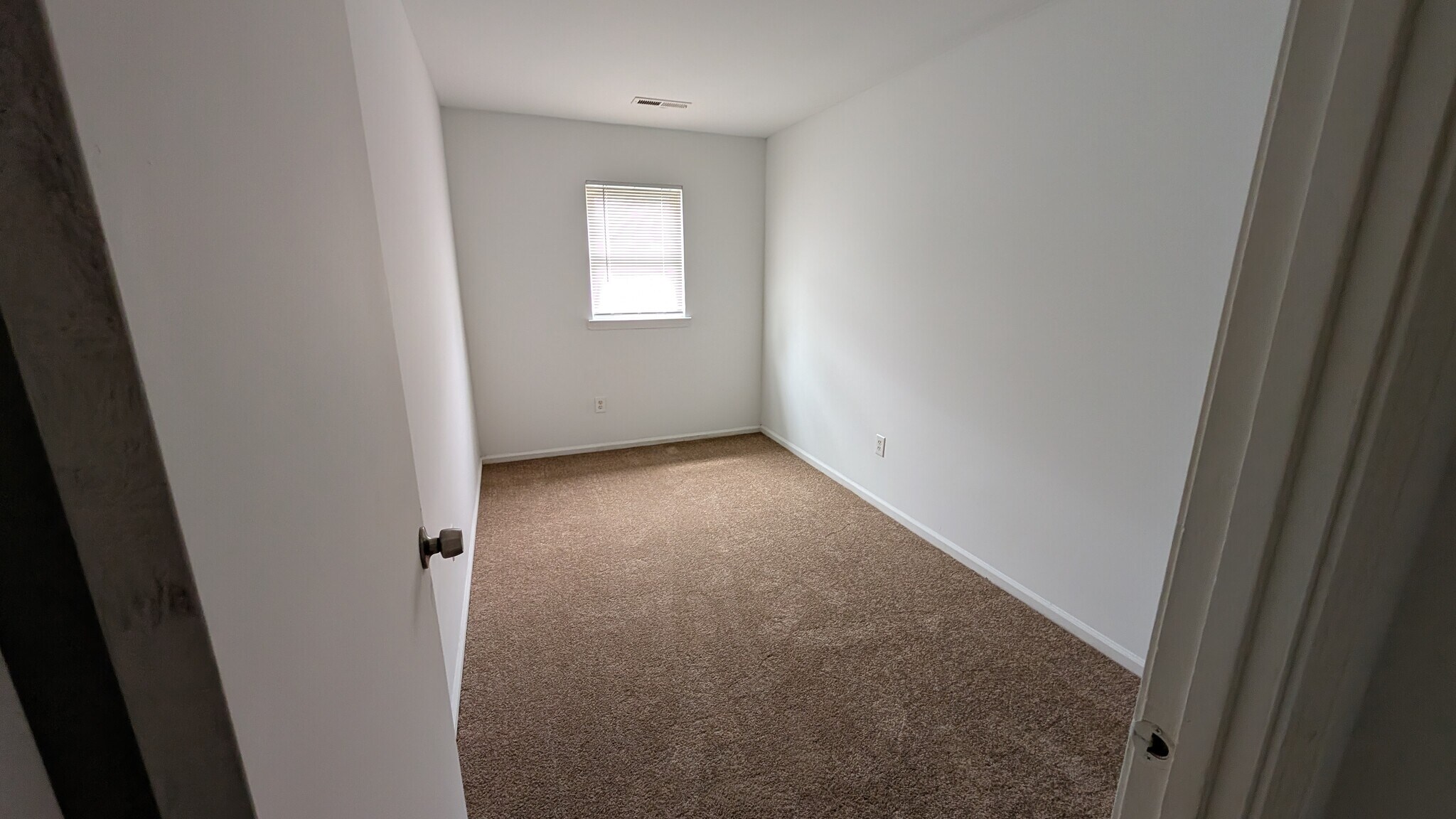 Building Photo - 3402 Stanwood St
