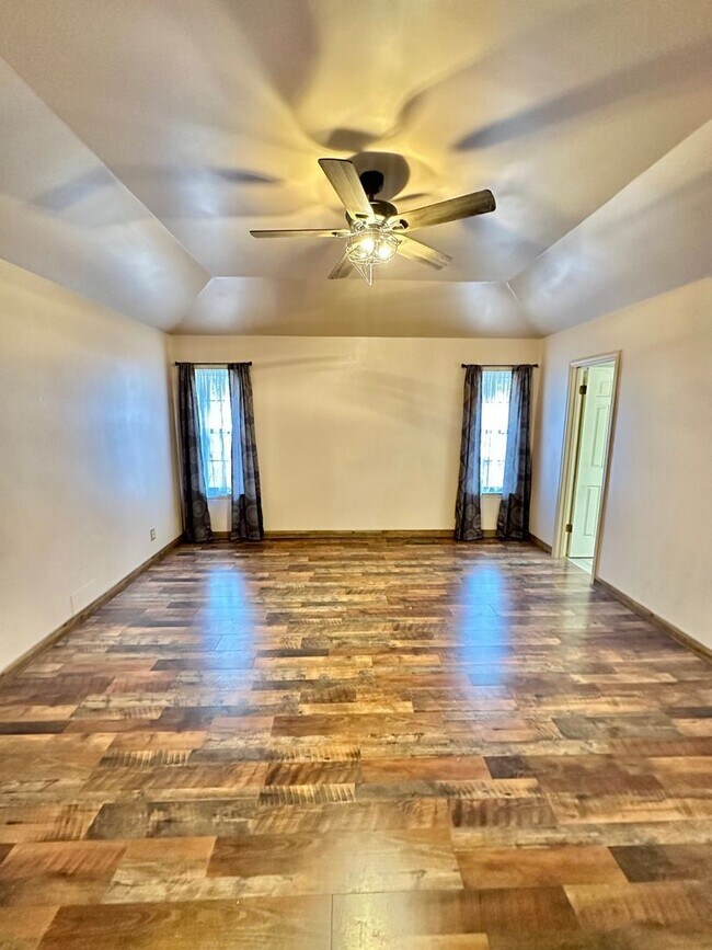 Building Photo - 3546 Cedar Ridge Ln