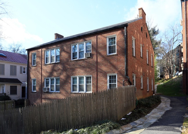 Building Photo - MacArthur Boulevard Apartments