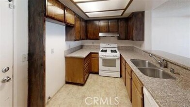 Building Photo - 2321 S Magnolia Ave