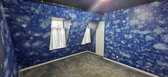 Building Photo - 5217 Arboles Dr