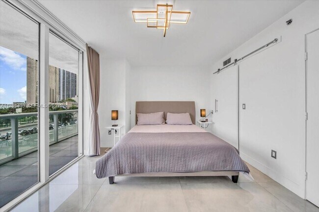 Building Photo - 50 Biscayne Blvd