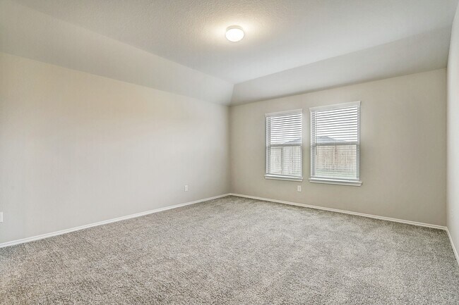 Building Photo - 5603 Providence Green Ct