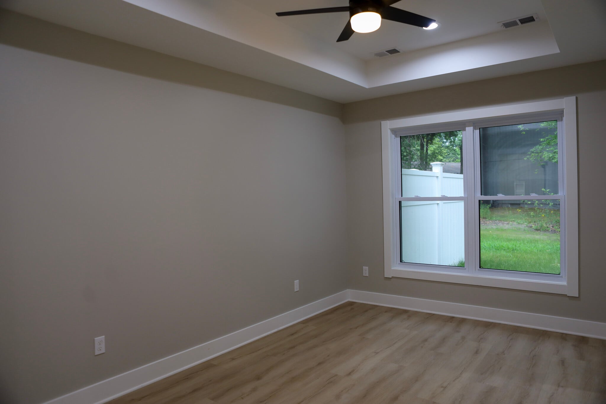 Downstairs Bedroom - 5008 Danbury Pl