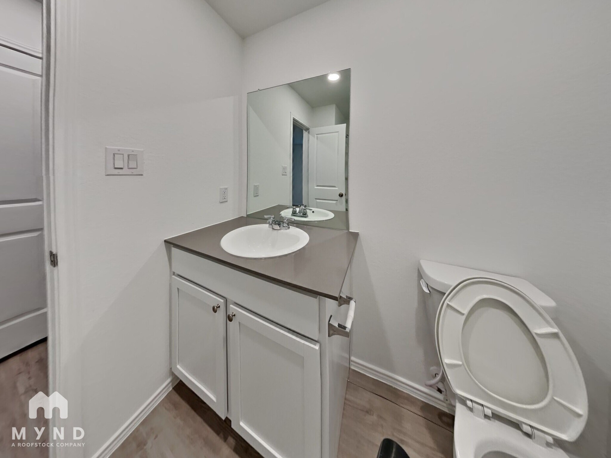 Building Photo - 14533 Payton Flts