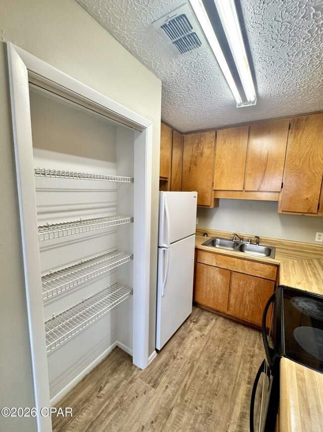 Building Photo - 7718 FL-22