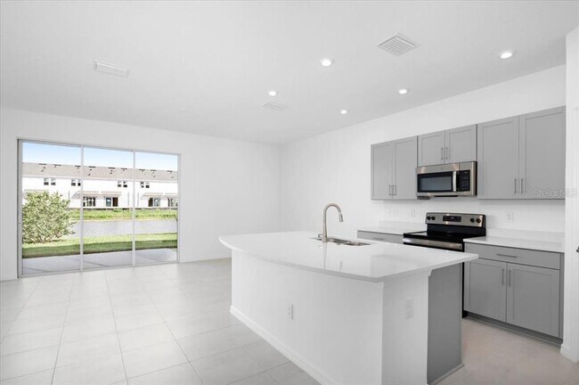 Building Photo - 5756 Haven Ter
