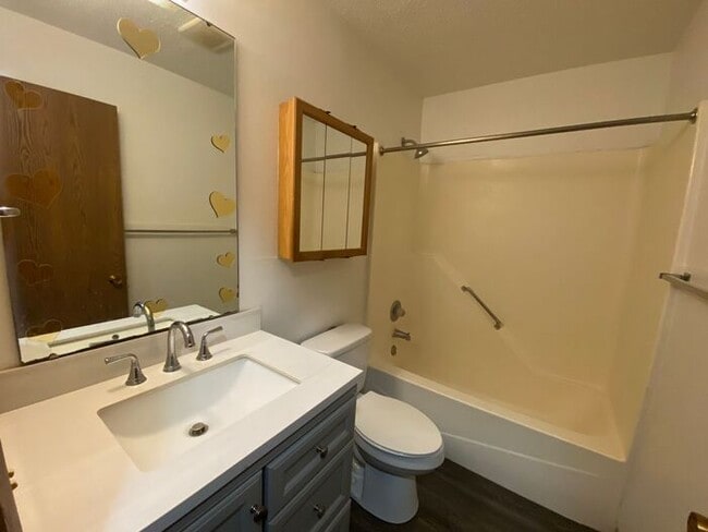 Building Photo - $995 | 1 Bedroom, 1 Bathroom Apartment | Pet Friendly* | Available for January 9th, 2026 Move In!*