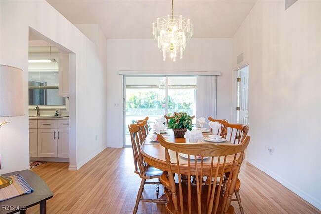 Building Photo - 3032 SW 10th Ave