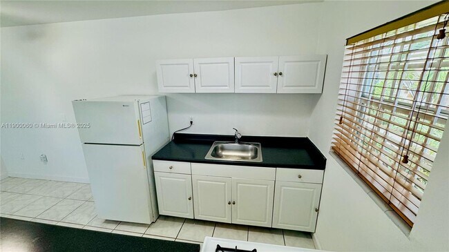 Building Photo - 8000 Tatum Waterway Dr