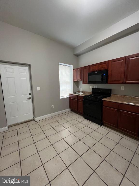 Building Photo - 2014 McCulloh St