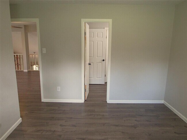 Building Photo - 3311 Golden Willow Dr