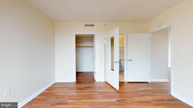 Building Photo - 350 G St SW