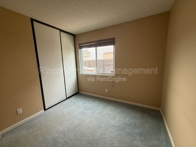 Building Photo - 6033 Tahoe Pl