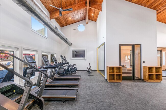 Primary Photo - 4600 W Pioneer Dr