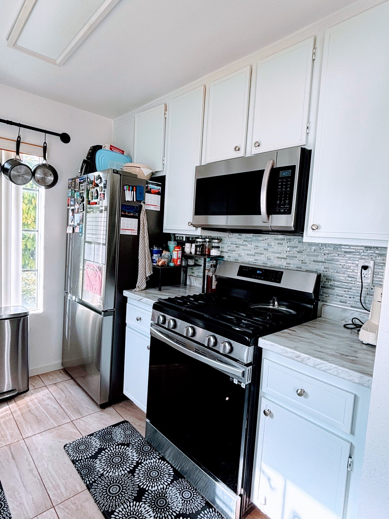 Kitchen - 8525 Summerdale Rd