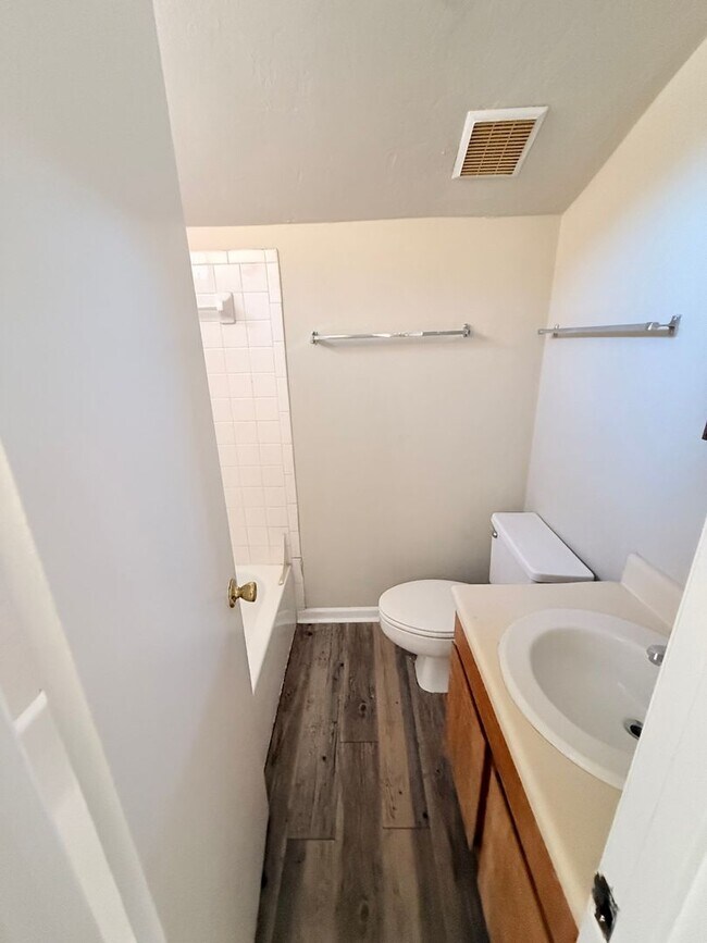 Building Photo - 1319 Airport Dr