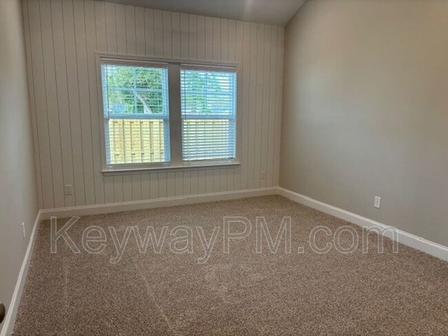 Building Photo - 2065 Denmark Ave SE