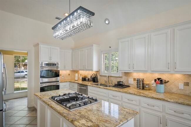 Building Photo - 14311 Islandwoods Dr