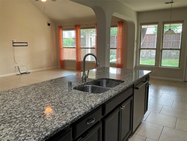 Building Photo - 3040 Seabrook Dr