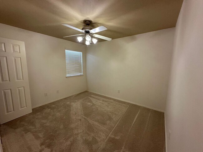 Building Photo - 1813 Balsam Gap