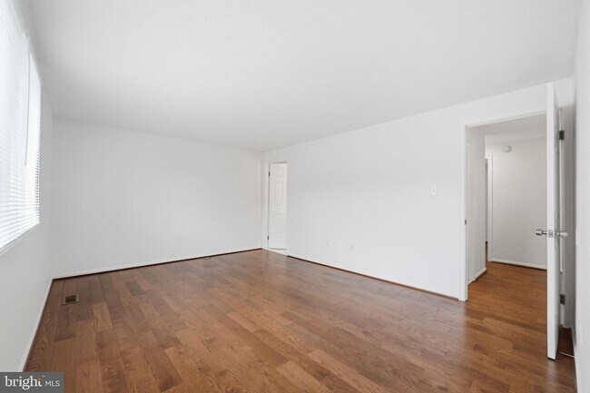 Building Photo - 7 Leatherwood Ct
