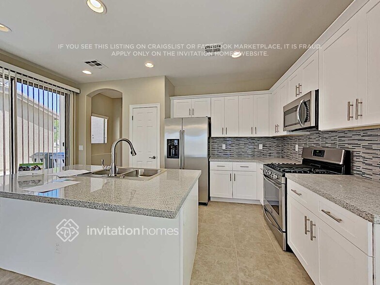 Building Photo - 15050 N 145th Ln