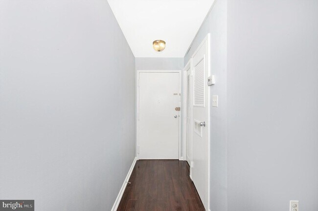 Building Photo - 10316 Rockville Pike