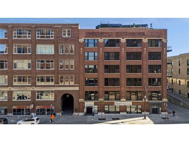 Building Photo - 618 N Washington Ave