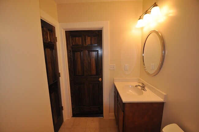Building Photo - Pre-Leasing Now for the Fall Semester 2026