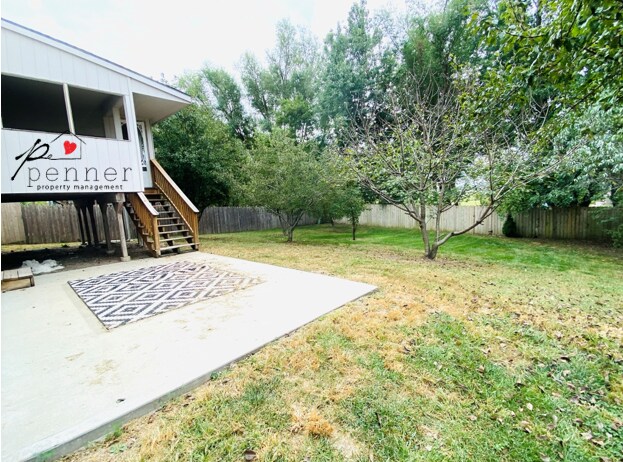 Building Photo - 2207 Cherokee Dr